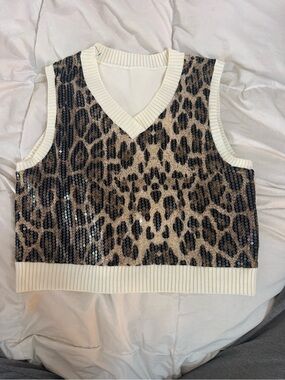 Sequin Leopard Print Knit Vest in Cream and Black S/M